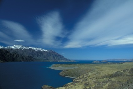 Lago Buenos Aires, Patagônia, Argentina. Foto de Waldemar Niclevicz. Lago Buenos Aires, Patagônia, Argentina. Foto de Waldemar Niclevicz.