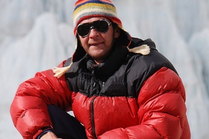 Waldemar Niclevicz no Makalu, Nepal. Foto de Irivan Burda.