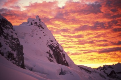 O Pisco ao amanhecer. Foto de Waldemar Niclevicz.