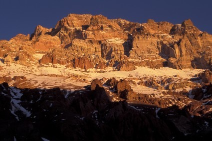 O Aconcagua, a maior montanha das Américas. Foto de Waldemar Niclevicz.