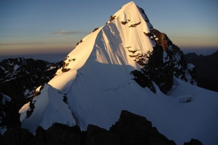 O Pequeno Alpamayo. Foto de Waldemar Niclevicz