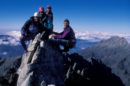 Carlos Castillo, José Antonio Delgado, Marco Cayuso e Waldemar Niclevicz no cume do Pico Bolivar.