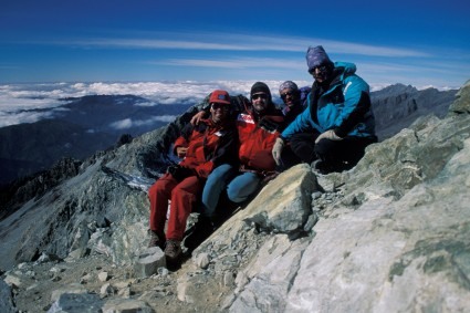Marco Cayuso, Waldemar Niclevicz, Carlos Castillo e Jose A. Delgado no cume do Humboldt.