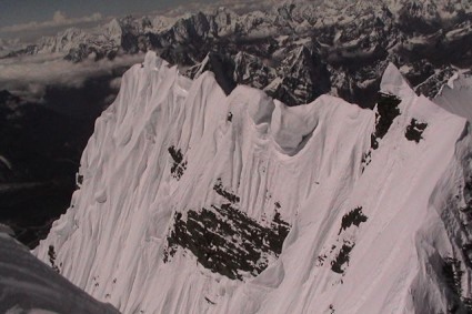Vista do cume do Lhotse. Foto de Waldemar Niclevicz.