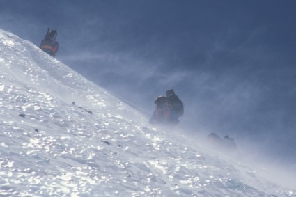 Vento no Flanco do Lhotse. Foto de Waldemar Niclevicz.