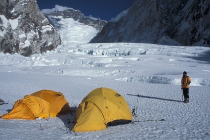 Acampamento 1 (6.100m) do Everest. Foto de Waldemar Niclevicz.