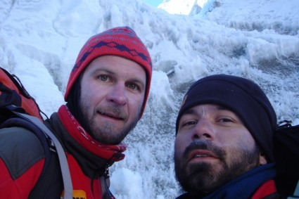 Waldemar Niclevicz e Irivan Gustavo Burda no Everest.