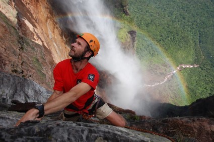 Waldemar Niclevicz próximo ao campo 3 do Salto Angel. Foto de J.L.Harmann.