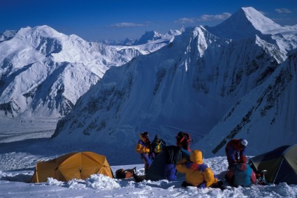 Acampamento 3 (7.100m) do Gasherbrum (8.035m), Paquistão. Foto de Waldemar Niclevicz.