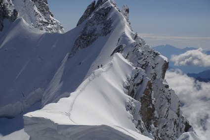 A Cresta Rochefort, maciço do Mont Blanc. Foto de Waldemar Niclevicz.