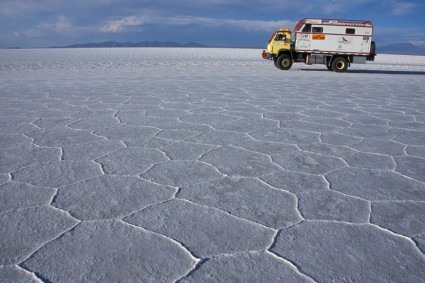 O Andino no Salar de Uyuni. Foto de Waldemar Niclevicz.