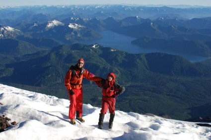 Waldemar Niclevicz e Flavio Cantelli durante a escalada do Lanin, Patagônia.