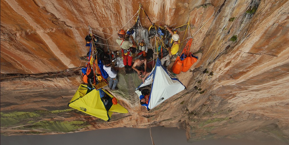 Acampamento suspenso no Salto Angel, Venezuela. Foto de Niclevicz.