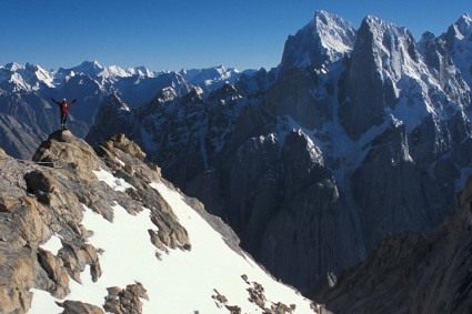 22 No alto do ombro da Trango Tower, Paquistão