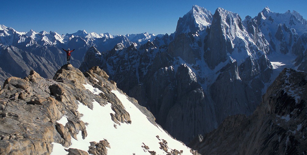 22 No alto do ombro da Trango Tower, Paquistão