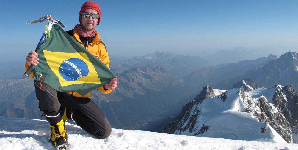 6 Waldemar Niclevicz no cume do Mont Blanc, em 2011