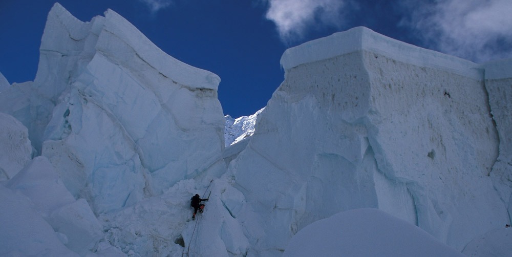 7 Irivan na Cascata de Gelo, Everest. Foto de Niclevicz