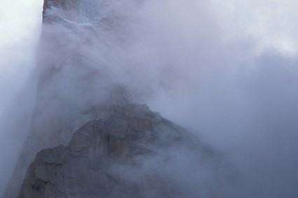 A imponência da Trango Tower, Paquistão. Foto de Waldemar Niclevicz.