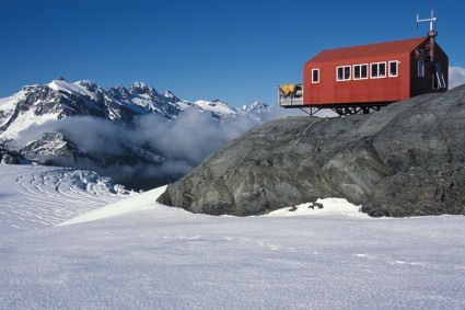 O Refúgio Colen Todd Hut, no Mont Aspiring. Foto de WN.