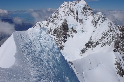 O Mont Cook visto do cume do Tasman. Foto de WN.