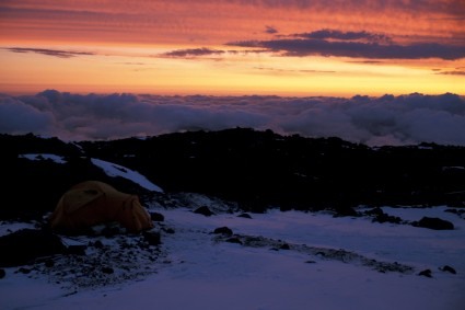 Entardecer visto do campo alto (5.550m) do Coropuna. Foto de WN.