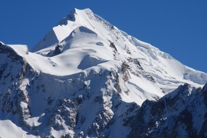 O belo Huayna Potosi (6.088m), Bolívia. Foto de WN.