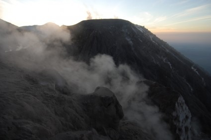 A cratera do Santiaguito, Guatemala. Foto de Waldemar Niclevicz.