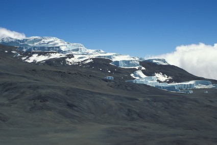 Cratera do Kilimanjaro. Foto de W. Niclevicz.