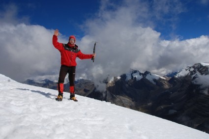 Waldemar Niclevicz no cume do Ritacumbla Blanco, Cocuy, Colômbia.