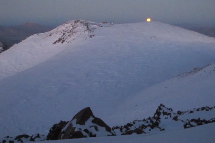Lua cheia, amanhecer no Tres Cruces