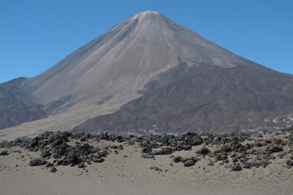 O Vulcão El Peinado. Foto de Waldemar Niclevicz.
