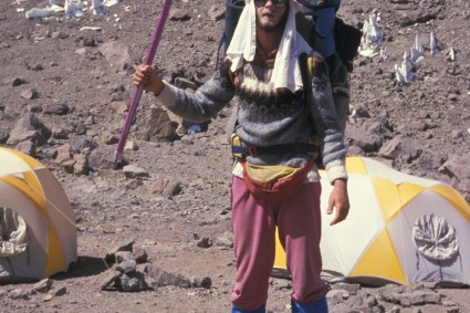 Waldemar Niclevicz após a escalada do Aconcágua, em 1988.