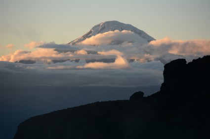 O Chimborazo (6.310m) visto do El Altar. Foto de Waldemar Niclevicz