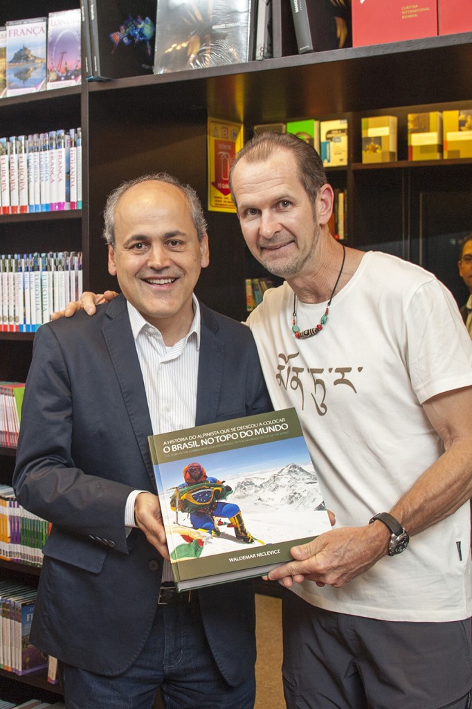 Waldemar Niclevicz com o Prefeito de Curitiba Gustavo Fruet.