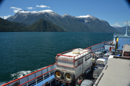 Ferryboat de Hornpiren a Leptepu, início da Carretera Austral.