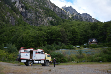 Um dos locais de pernoite na Carretra Austral, as margens do Lago Torres.