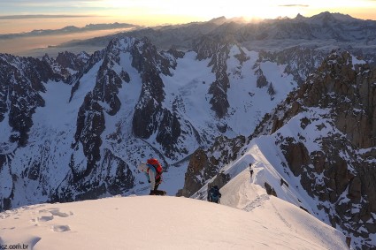 Próximo ao cume da Aiguille Verte. Foto de Waldemar Niclevicz.