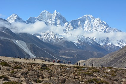 Caminhada ao acampamento-base do Everest. Foto de Waldemar Niclevicz.